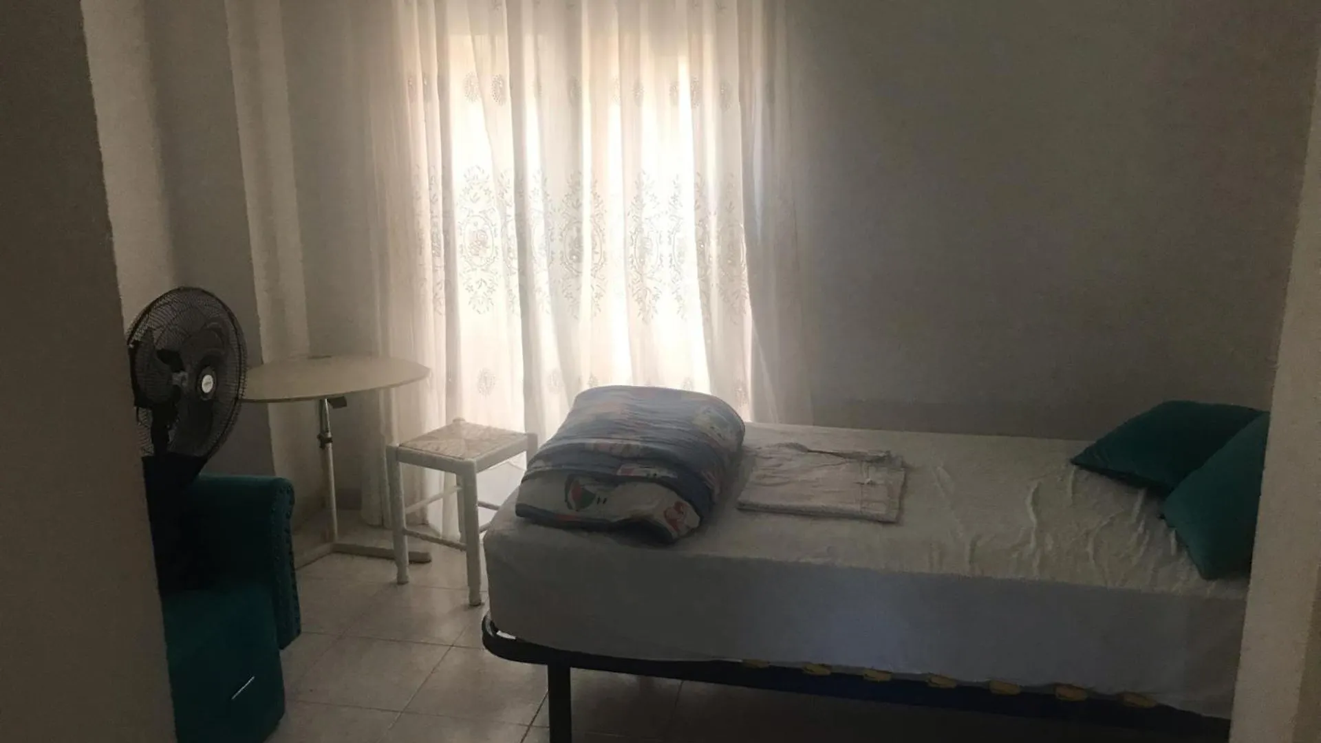 Privatunterkunft Malaga Habitacion En Apartamento Carlos Haya