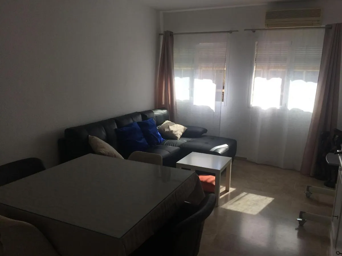 Ferienwohnung Malaga Habitacion En Apartamento Carlos Haya Privatunterkunft